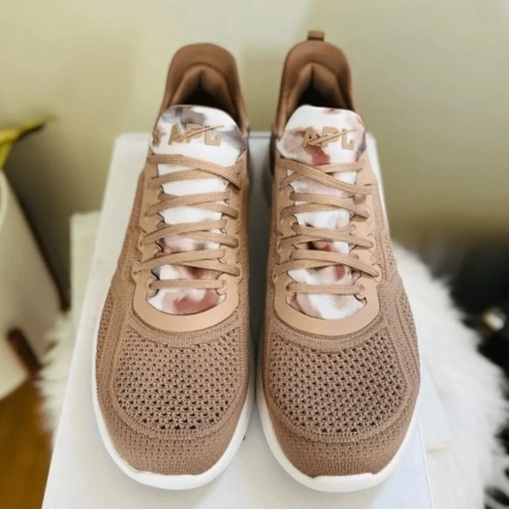APL TechLoom Tracer Knit Training Tennis Shoe, Tie Dye/Tan, Size 11 NWT